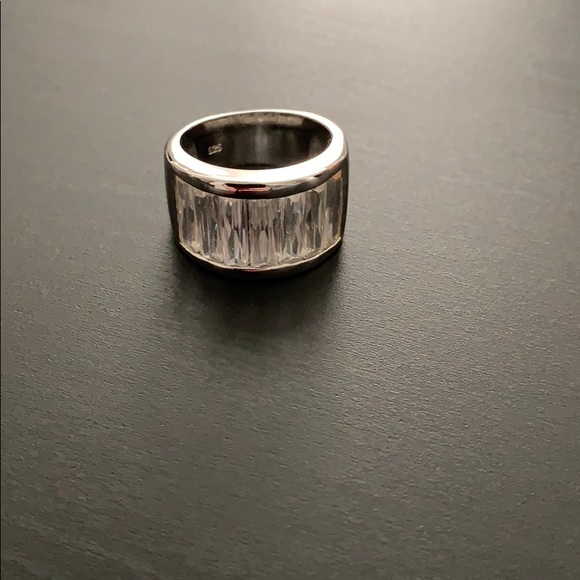 Silver Ring - Picture 1 of 6